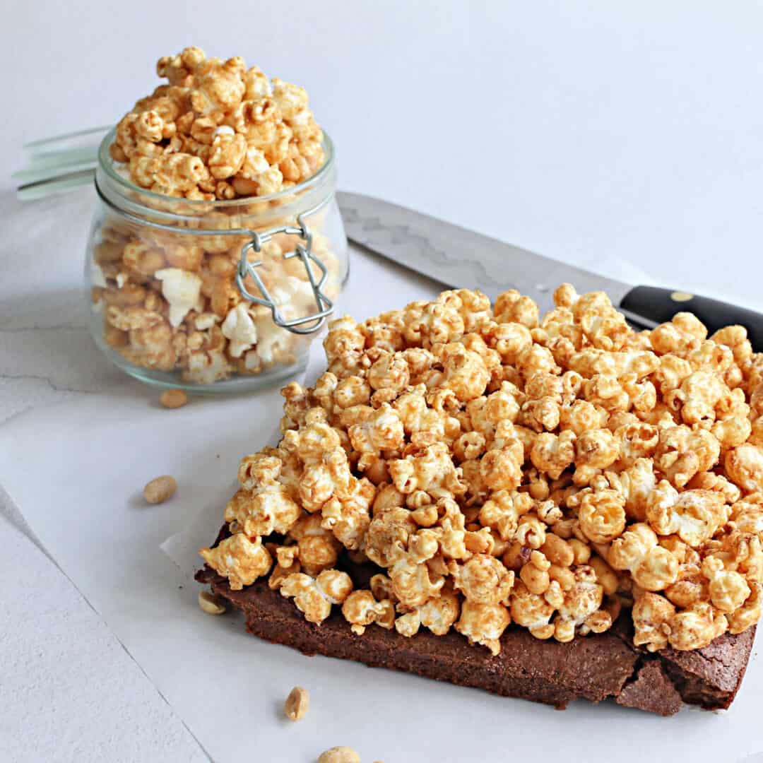 peanut-butter-popcorn-topped-brownies-square-3
